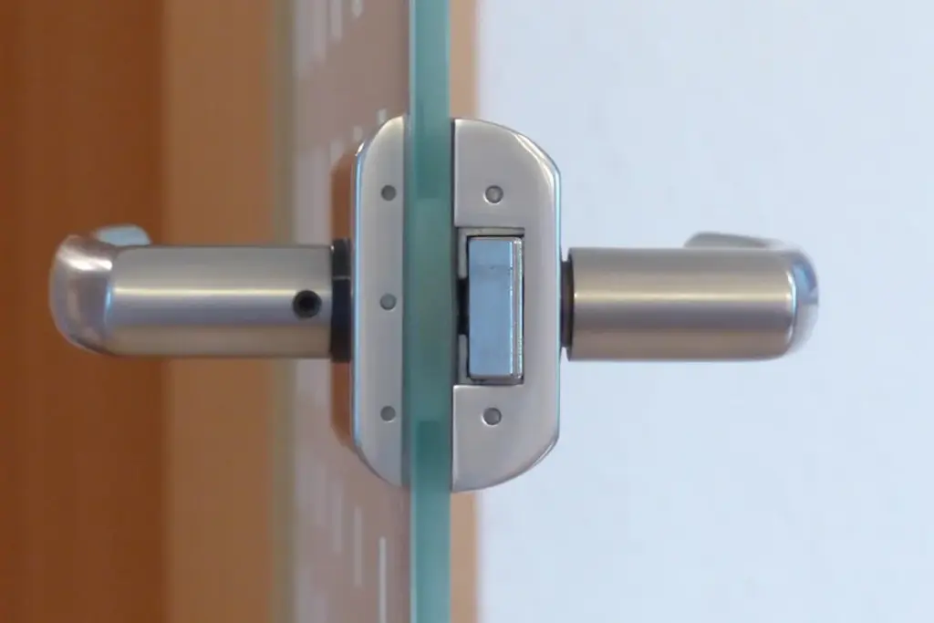 Can an HOA Require a Key to Your Home?